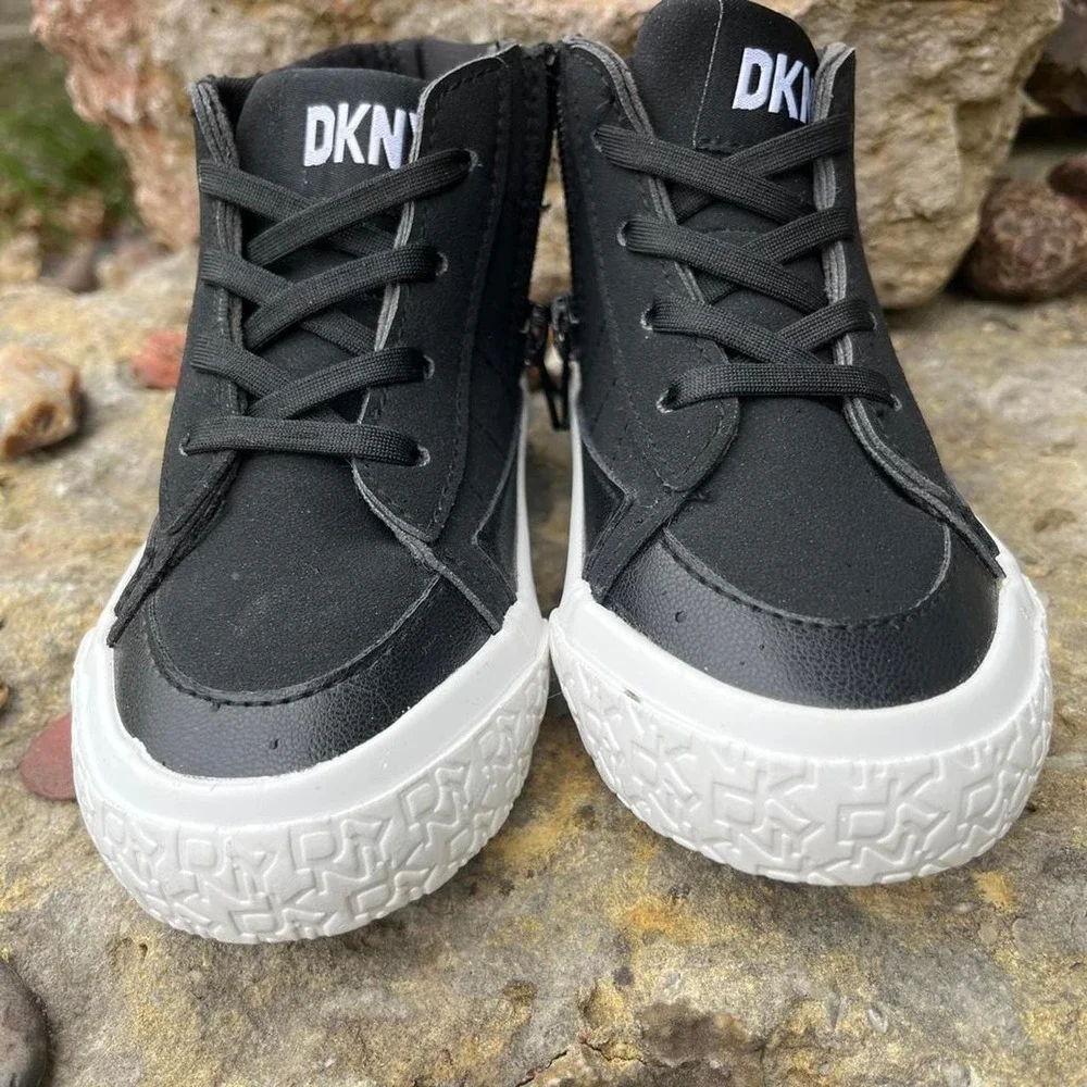 DKNY Kids Size 7-7.5 · Brand new